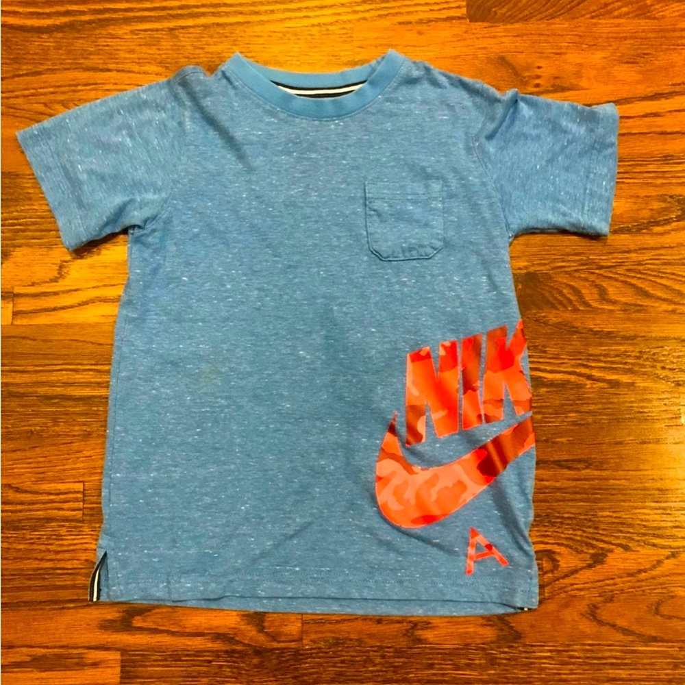 Nike T shirt. Boys size medium